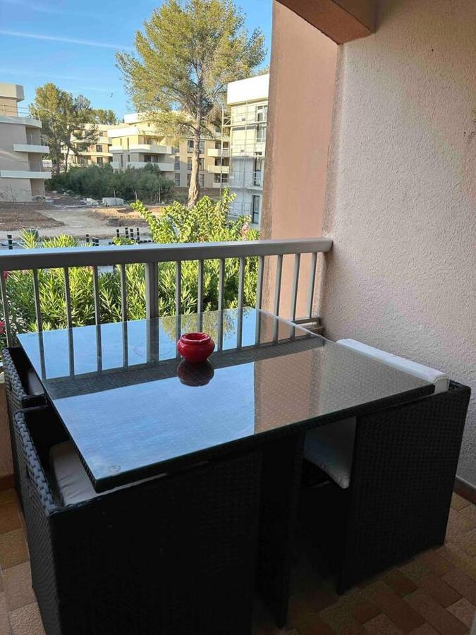 Pin Rollan Beach Saint-Mandrier-sur-Mer Bagian luar foto